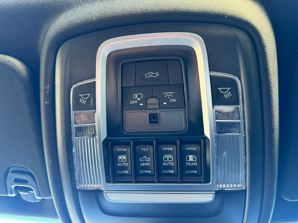 RAM 1500 CREW CAB REBEL 2025 occasion 91830 Le Coudray-Montceaux