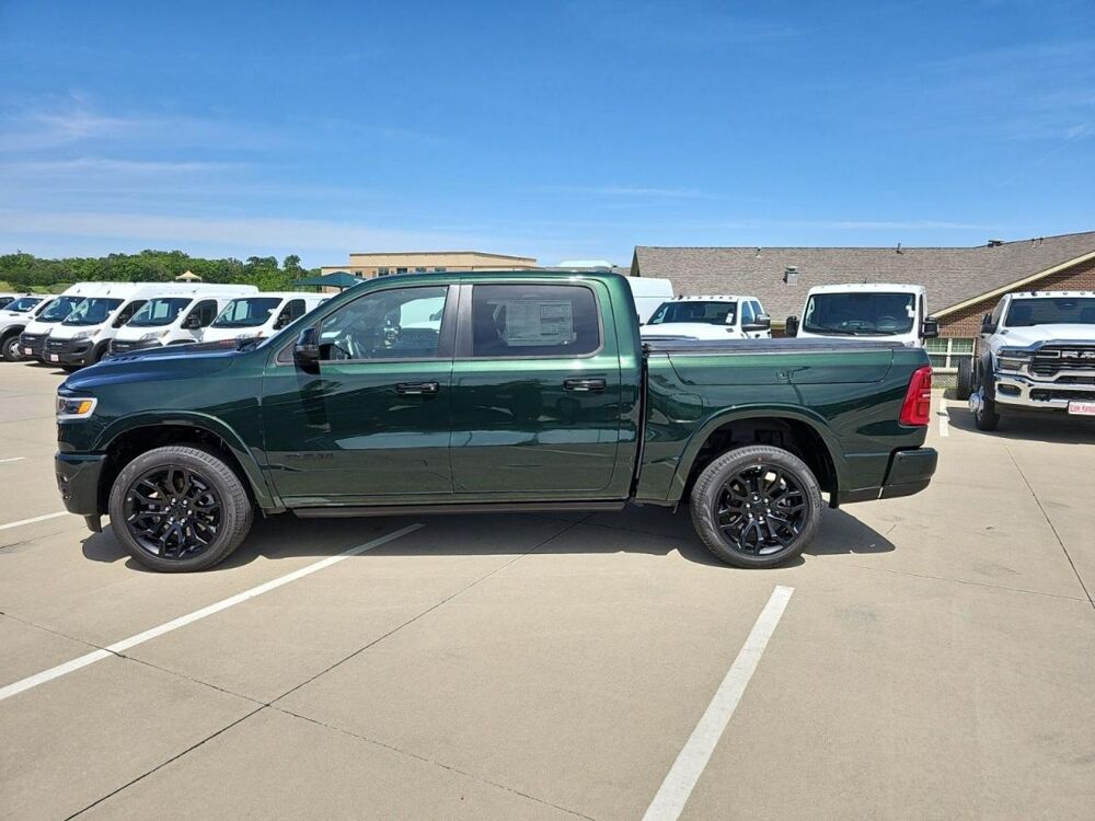 RAM 1500 CREW LIMITED NIGHT EDITION BOX HAYON MULTI V8 5,7L 2026 occasion 91830 Le Coudray-Montceaux
