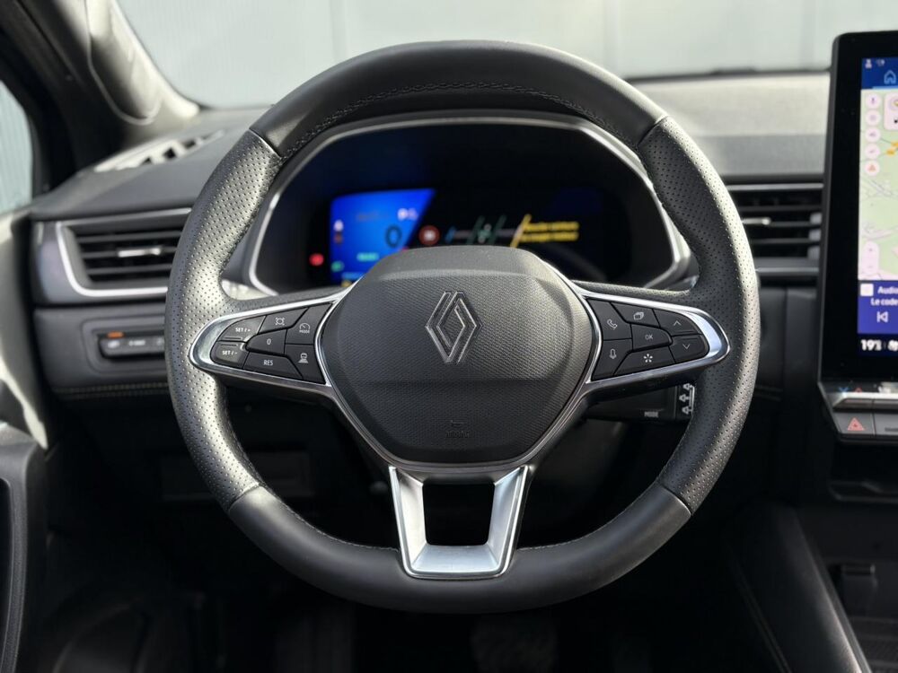 Symbioz E-Tech Full Hybrid 145 Iconic avec Cam&eacute;ra 360&deg;, et Hayon mai 2025 occasion 35300 Foug&egrave;res