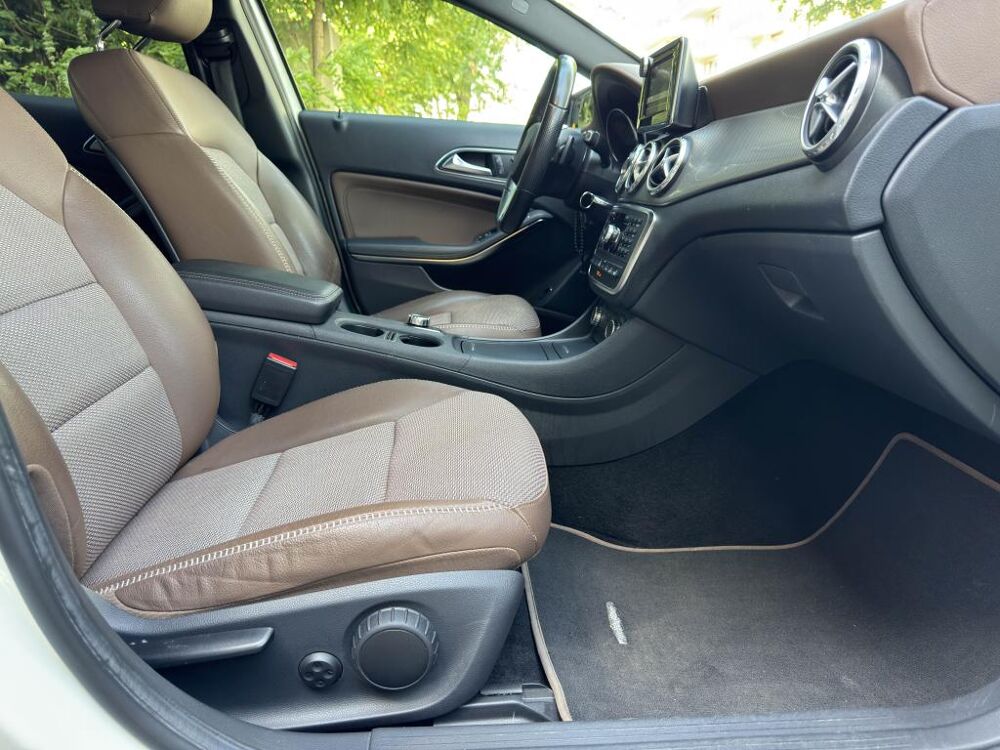 Classe GLA 220 CDI - BV 7G-DCT - BM X156 Edition 1 4-Matic 2015 occasion 77185 Lognes