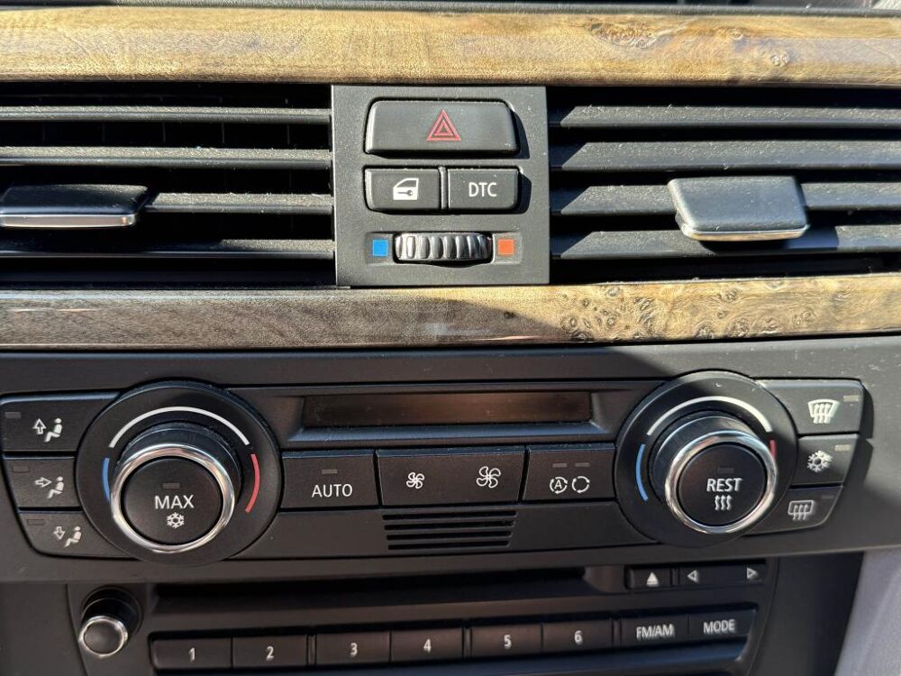 S&eacute;rie 3 335i Cabriolet Luxe - BV DKG E93 335i - RADAR AR 2009 occasion 19100 Brive-la-Gaillarde