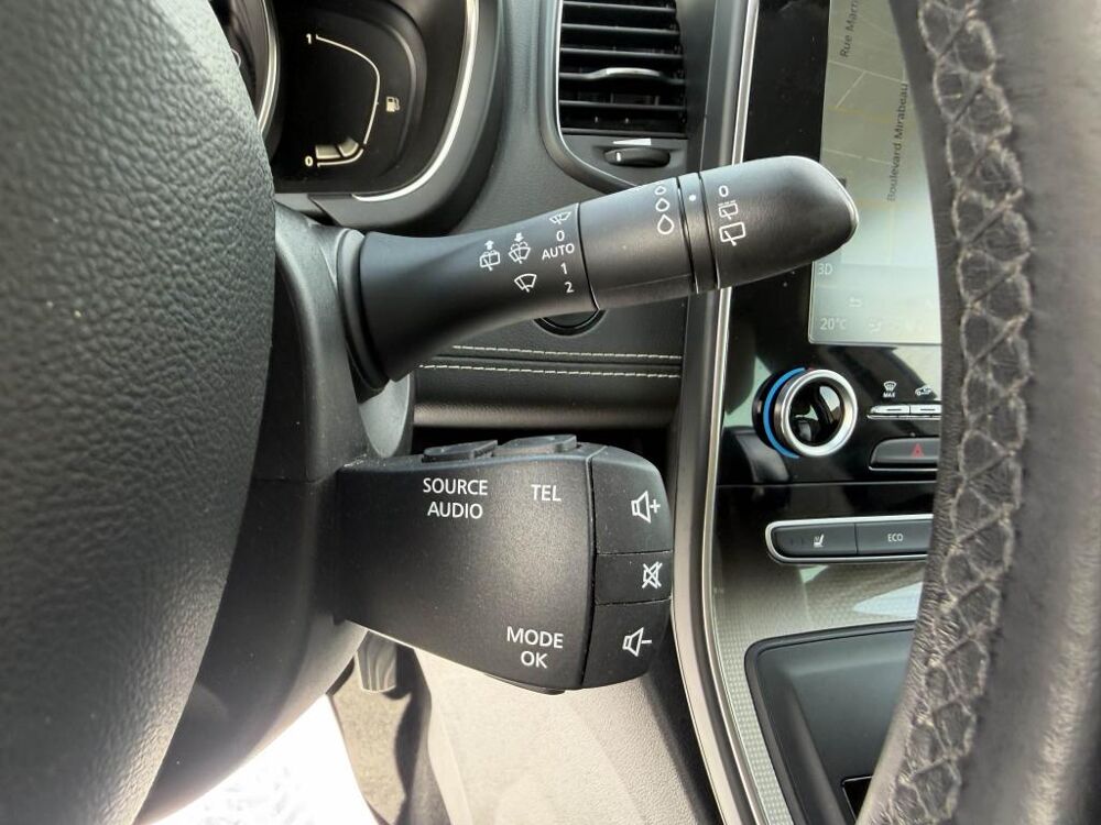Sc&eacute;nic 1.6 Energy dCi - 160 Bva 7pl Initiale Paris gps + clim + cam 2018 occasion 19100 Brive-la-Gaillarde
