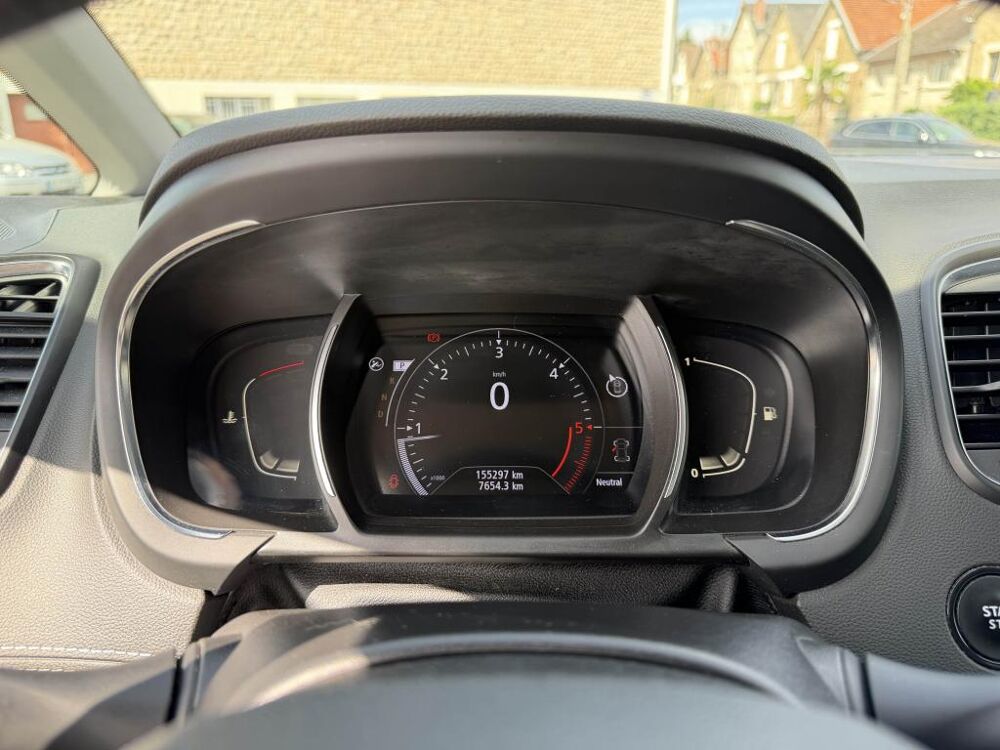 Sc&eacute;nic 1.6 Energy dCi - 160 Bva 7pl Initiale Paris gps + clim + cam 2018 occasion 19100 Brive-la-Gaillarde
