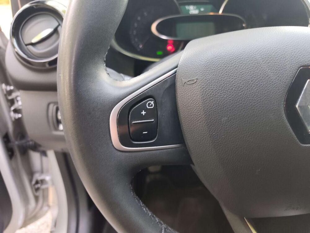 Clio 0.9 TCe - 90 IV BERLINE Zen PHASE 2 2018 occasion 77185 Lognes