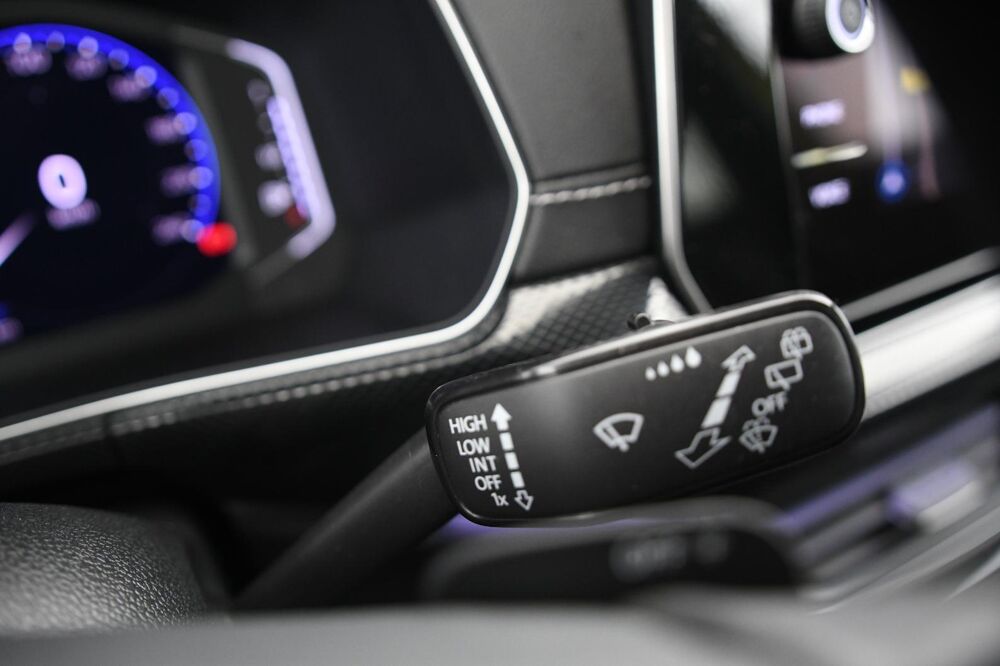 T-Cross 1.0 TSI 115 DSG7 R-Line GARANTIE VW 02/2028 2024 occasion 17500 Jonzac