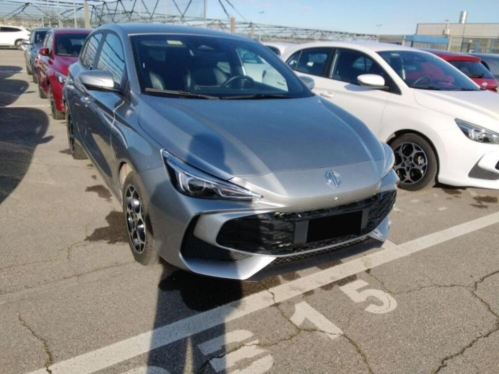 MG3 1.5 Hybrid+ 195 Luxury avec Cam&eacute;ra 360 et Si&egrave;ges chauffants 2025 occasion 35300 Foug&egrave;res