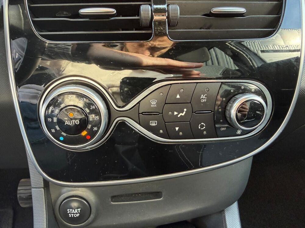 Clio 1.5 DCI 90 ENERGY INTENS 2015 occasion 42170 Saint-Just-Saint-Rambert