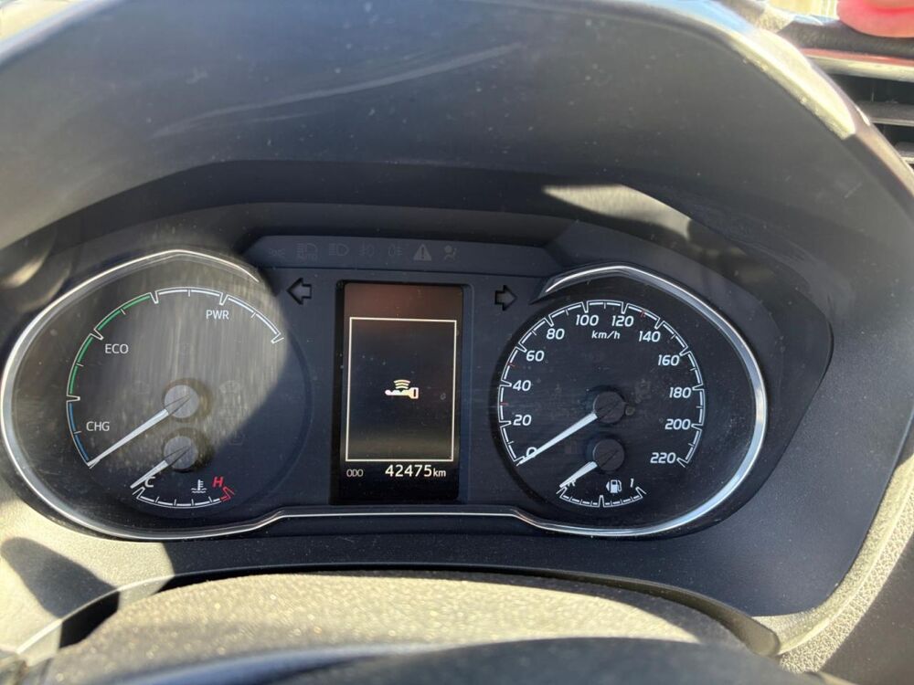 Yaris Hybrid 100h - BV e-CVT boite auto / cam&eacute;ra de recul / 2020 occasion 13400 Aubagne
