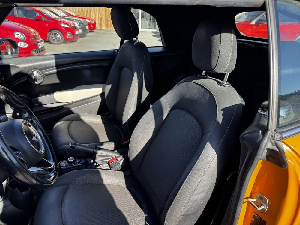 Cooper D Cabriolet 1.5i - 136 BVA Chili Clim + Radar AR 2017 occasion 19100 Brive-la-Gaillarde