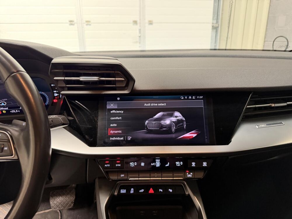 A3 8Y 40 TFSI-e 204 BUSINESS LINE S-TRONIC6 2021 occasion 52100 Bettancourt-la-Ferr&eacute;e