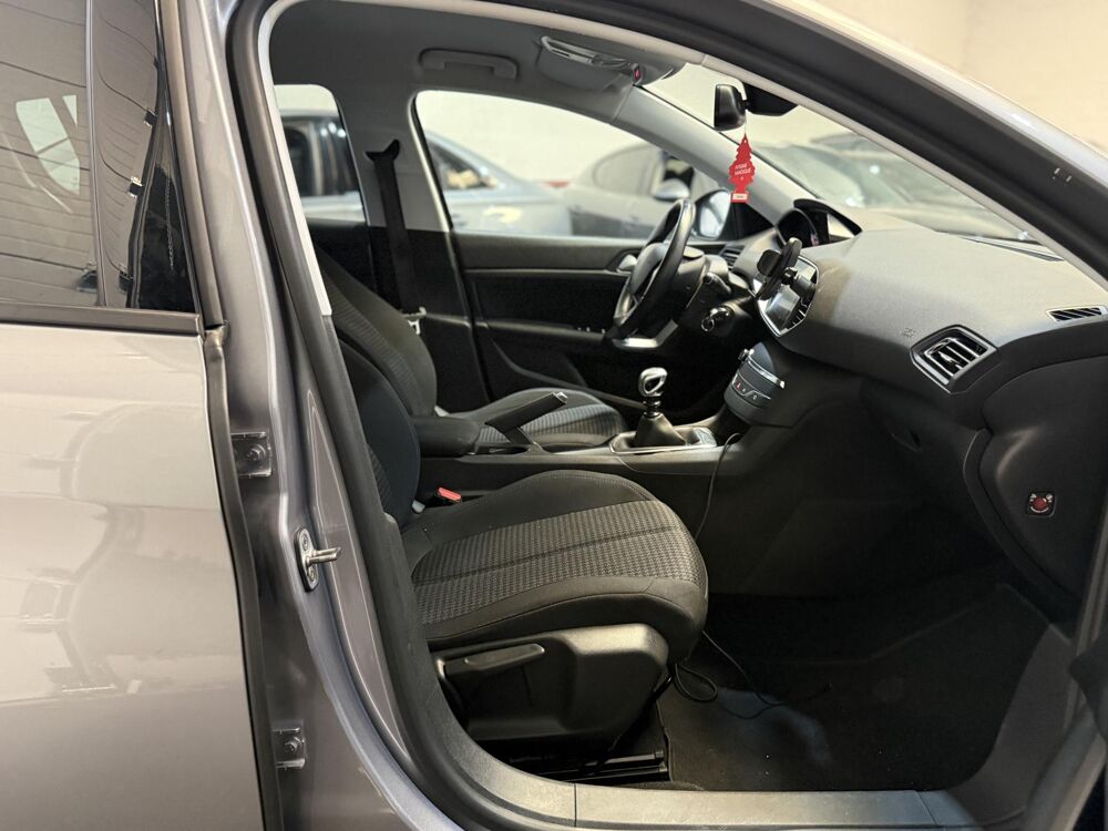 308 1.2i PureTech 12V S&S - 110 II 2013 BERLINE Style PHASE 2 2019 occasion 94360 Bry-sur-Marne
