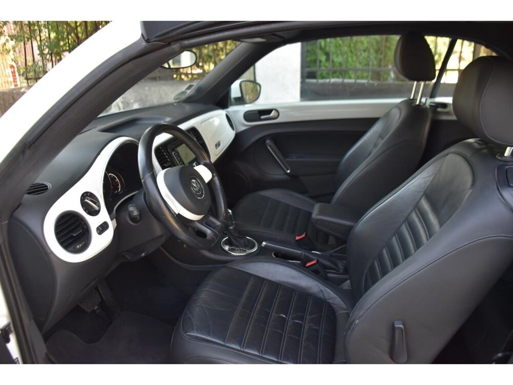 COCCINELLE II Coccinelle Cabriolet 1.4 16V TSI - 160 - BV DSG 7 COCCINELLE 2013 occasion 06250 Mougins