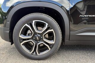 Avenger 1.2 TURBO T3 110 E-HYBRID SUMMIT BVR6 2026 occasion 38550 Clonas-sur-Var&egrave;ze