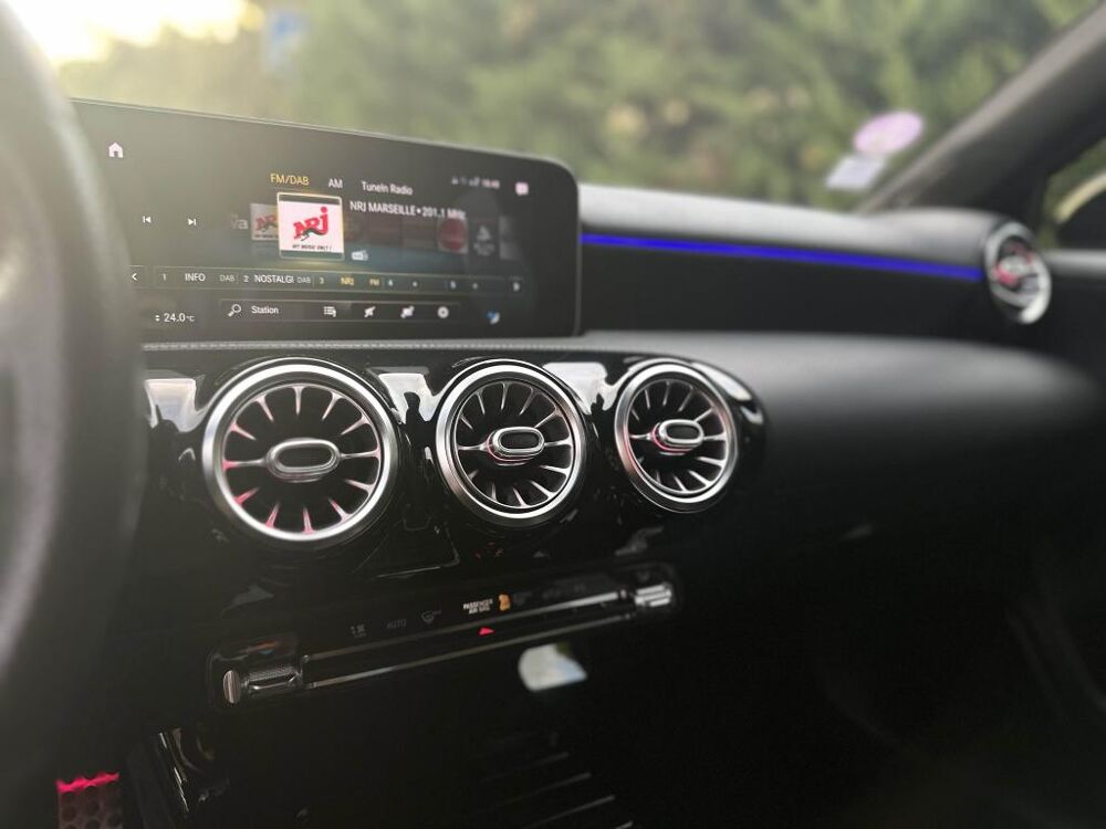 Classe A 180 AMG Line - CAM - LEDS D\'AMBIANCE - PACK SPORT BLACK 2020 occasion 13760 Saint-Cannat