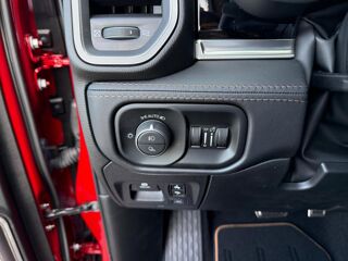 RAM 1500 CREW TUNGSTEN AIR BOX 2026 occasion 91830 Le Coudray-Montceaux