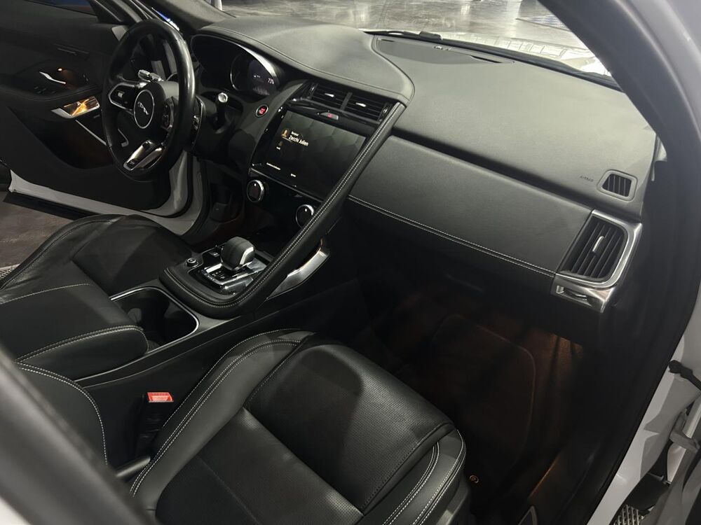 E-PACE P300e - PHEV - BVA - Stop/Start - AWD R-Dynamic Black Editi 2022 occasion 47200 Saint-Pardoux-du-Breuil