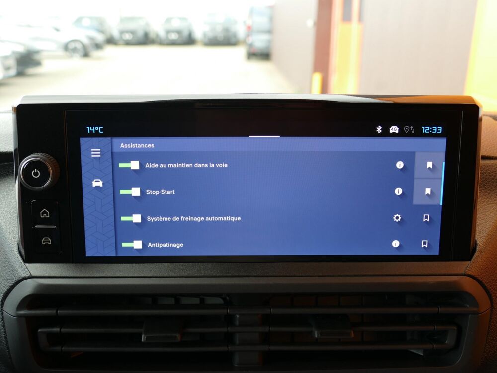 Jumpy III FOURGON M 2.2 BLUEHDI 150 - BV EAT8 PACK PREMIUM 2026 occasion 77090 Coll&eacute;gien