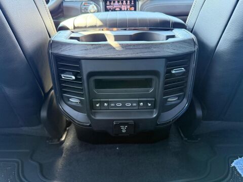 RAM 1500 CREW LIMITED NIGHT EDITION BOX HAYON MULTI V8 5,7L 2026 occasion 91830 Le Coudray-Montceaux