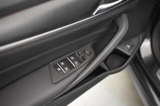 S&eacute;rie 5 Touring 518d 150 ch BVA8 M Sport SUIVI BMW 2023 occasion 33620 Cavignac
