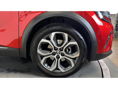 Captur 1.6 E-Tech 145 - Camera 360 - Volant Chauffant - Entretien 2024 occasion 60740 Saint-Maximin