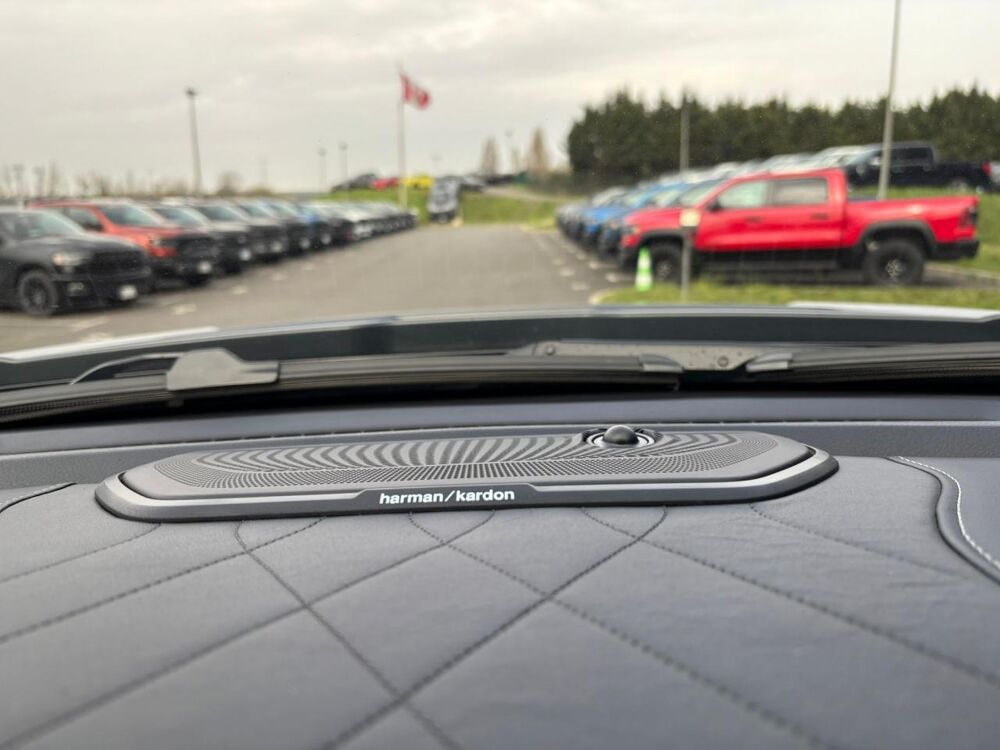 RAM 1500 CREW LIMITED NIGHT EDITION BOX HAYON MULTI 2026 occasion 91830 Le Coudray-Montceaux