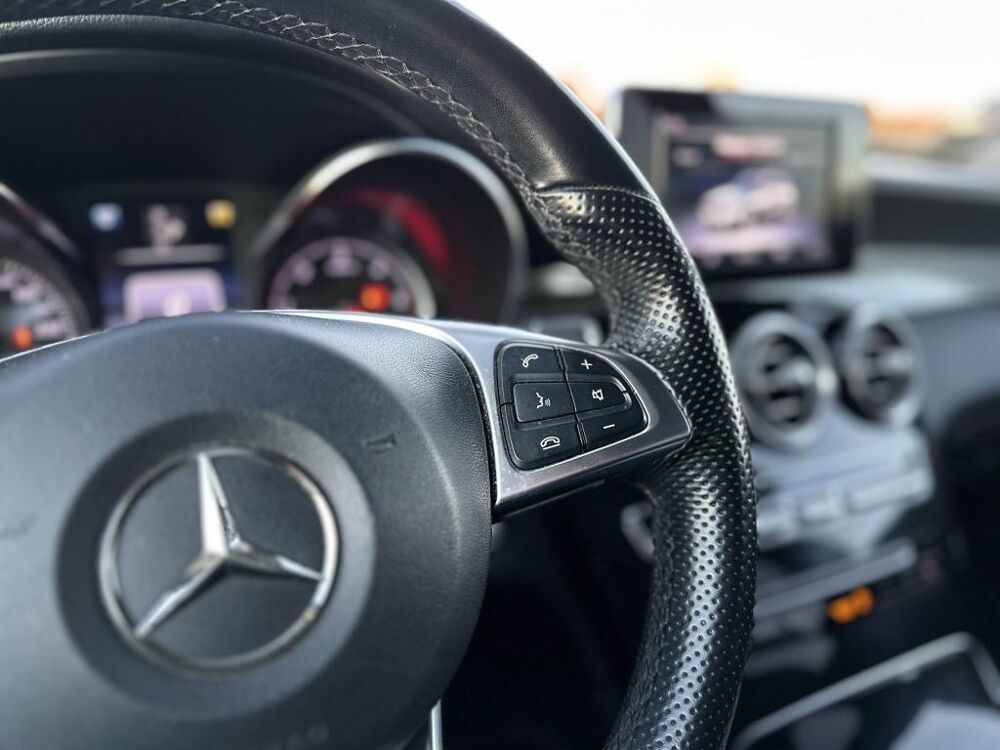 Classe GLC 250 d AMG LINE - BVA 9G-Tronic 4-Matic - ENTRETIEN OK - CAM 2017 occasion 13760 Saint-Cannat