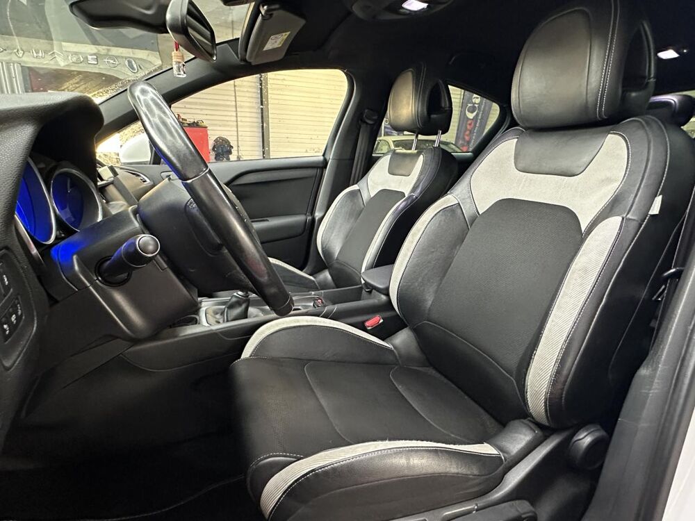 DS4 1.2 PURETECH 130 SO CHIC START-STOP 2014 occasion 33370 Artigues-pr&egrave;s-Bordeaux