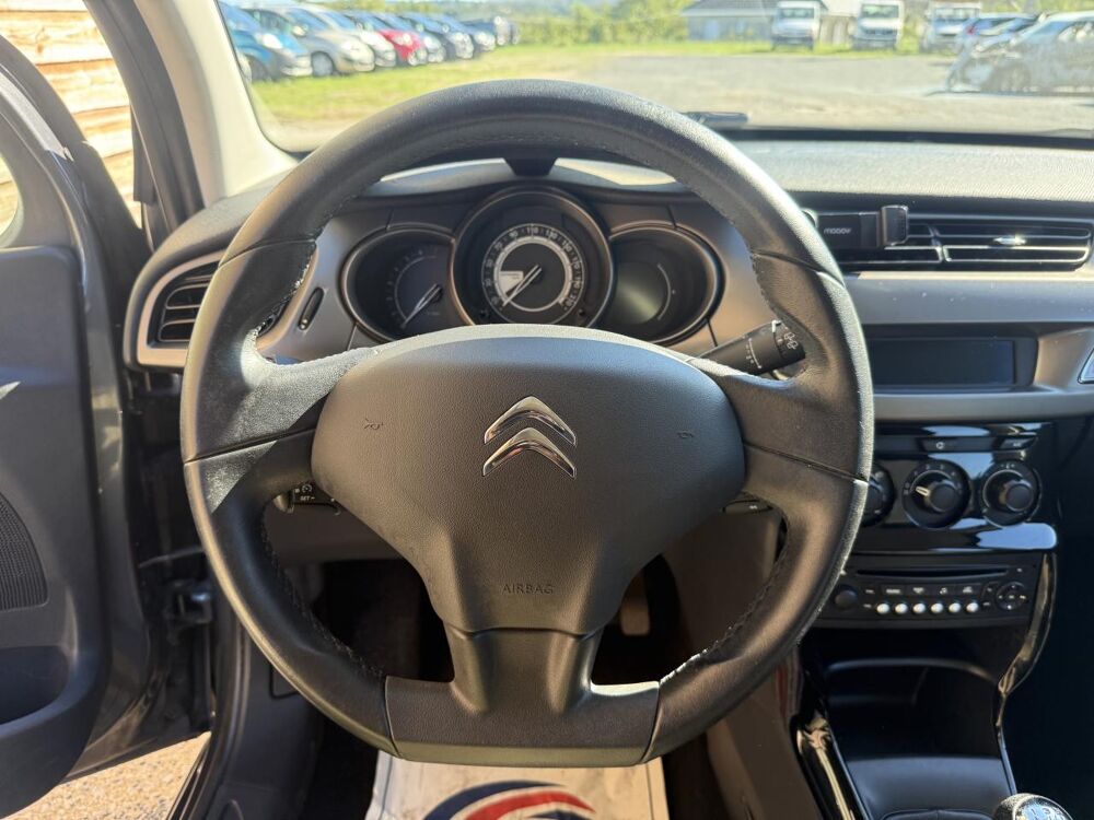C3 1.2 PureTech 12V - 82 Confort PHASE 2 2014 occasion 19100 Brive-la-Gaillarde