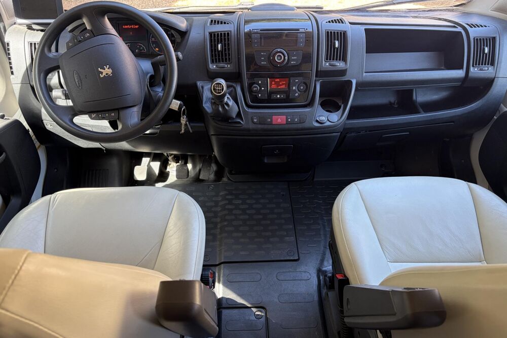 Boxer Peugeot 3.0 HDi 180 MTM Camion 2 chevaux 5 places 41 800 km 2013 occasion 78760 Jouars-Pontchartrain