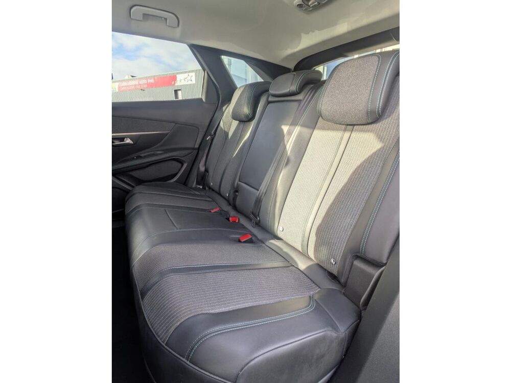 3008 ALLURE PACK Hybrid4 300cv EAT8 2022 occasion 44700 Orvault