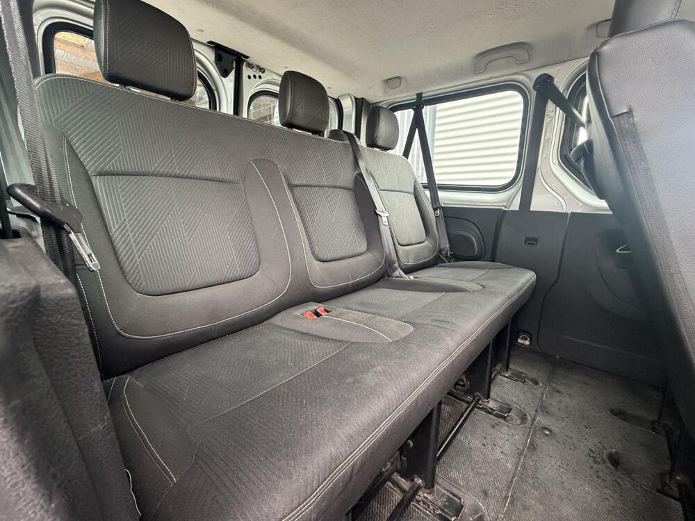 Trafic III L1H1 9 places - 1.6 l DCi - 120ch - Life Phase 1 2015 occasion 76710 Eslettes