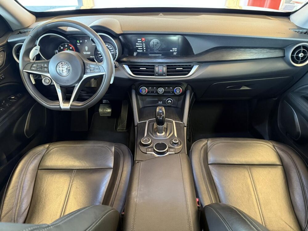Stelvio 2.2 D - 190 - BVA Lusso / Revision + Distribution OK - Gara 2019 occasion 33700 M&eacute;rignac