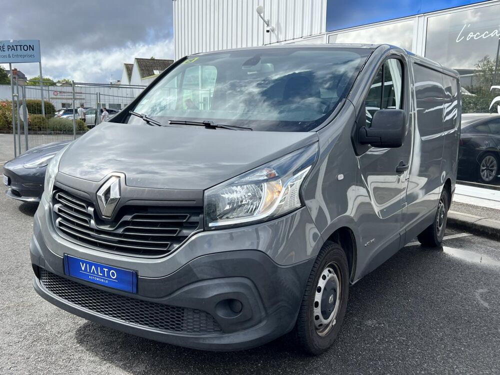 Trafic III L1H1 1.6 dCi 140 Confort 3 places 2014 occasion 49070 Beaucouz&eacute;