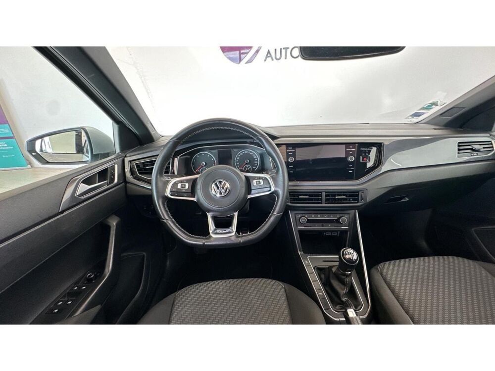 Polo 1.0 TSI 115 R-Line - Toit Ouvrant / Attelage 2019 occasion 17600 Saujon