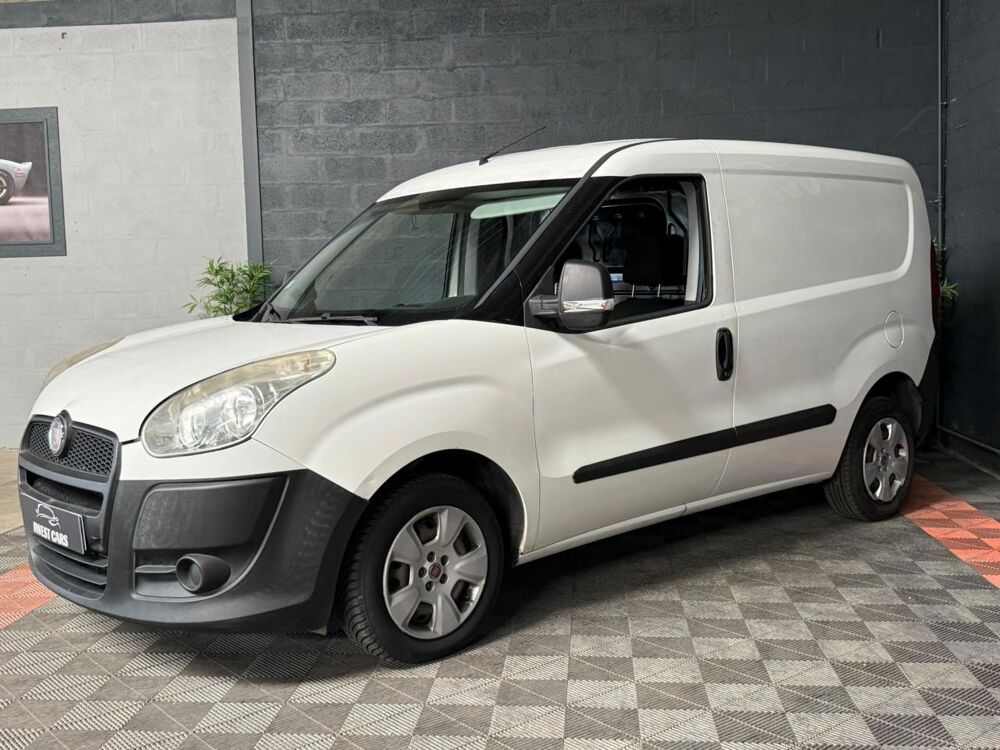 Doblo 1.3 Multijet 16V 90ch Fourgon - GARANTIE 6 MOIS 2012 occasion 33700 M&eacute;rignac