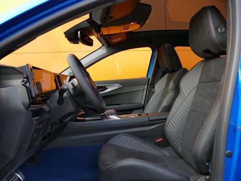 Rafale E-TECH 4X4 300 ATELIER ALPINE - BVA + TOIT SOLARBAY 2026 occasion 77090 Coll&eacute;gien