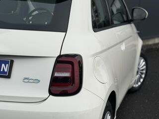 500 Electrique 3+1 95ch 23.8kWh Icone - Test SOH +95% 2024 occasion 35300 Foug&egrave;res