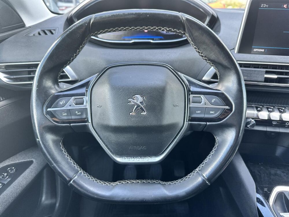 5008 1.2 130 CH ACTIVE KIT DISTRIB A JOUR APPLE CARPLAY GARANTI 2020 occasion 33450 Montussan