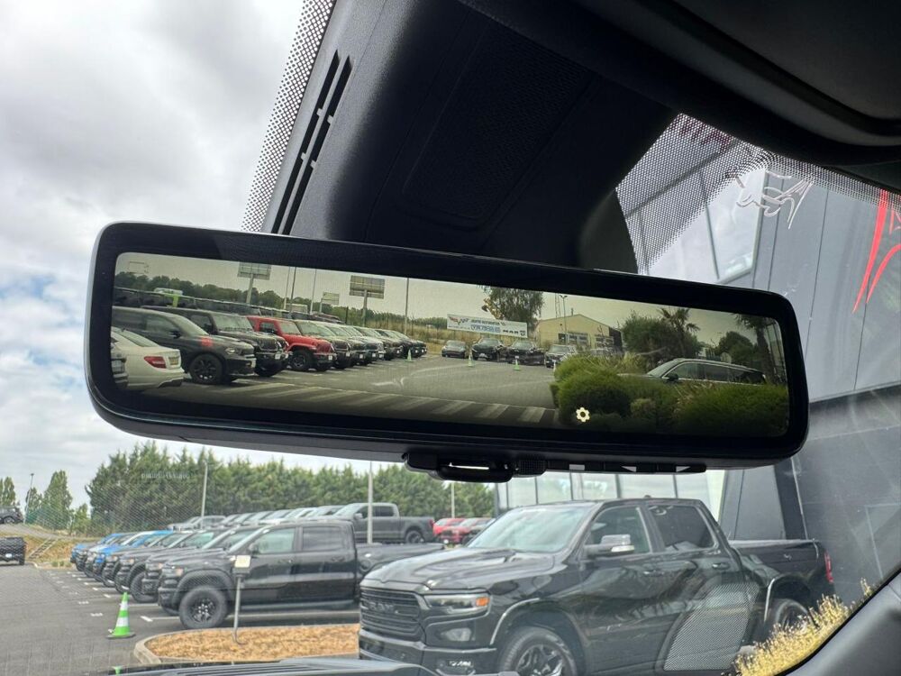 RAM 1500 CREW LAIE SPORT NIGHT EDITION AIR 2025 occasion 91830 Le Coudray-Montceaux
