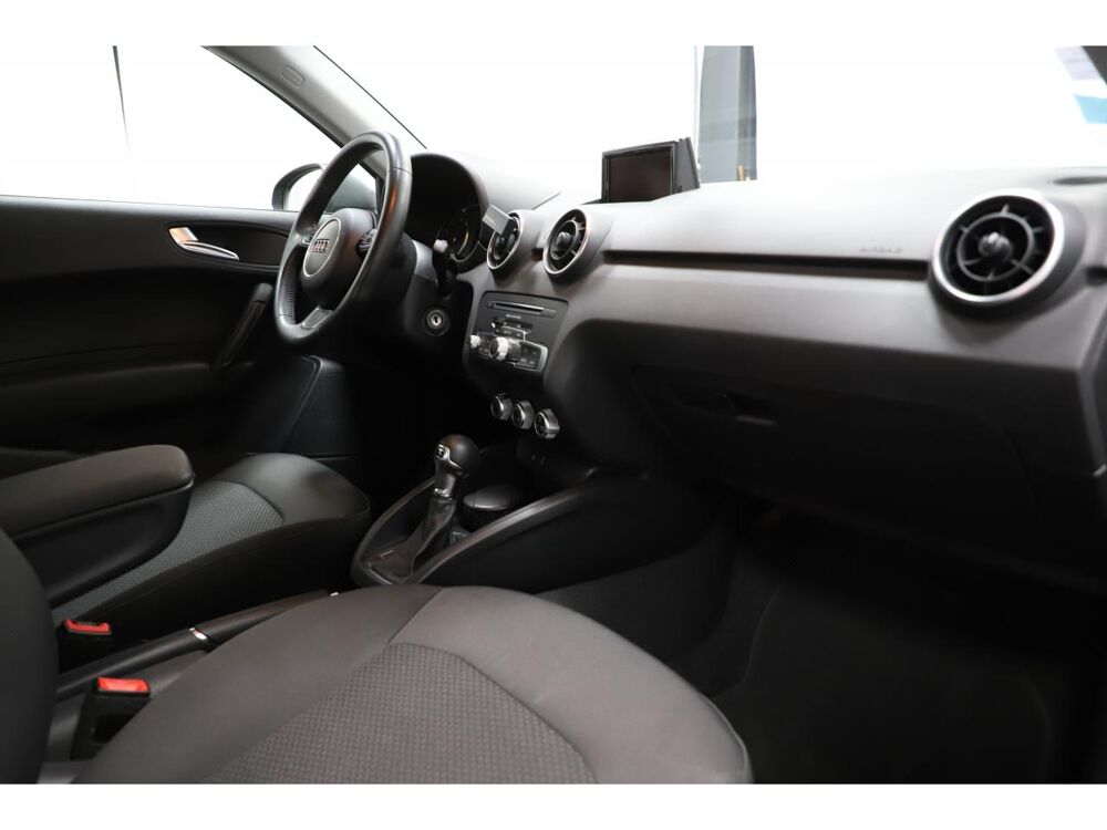 A1 1.0 TFSI ultra 95 Ambition - S-Tronic 2018 occasion 06550 La Roquette-sur-Siagne