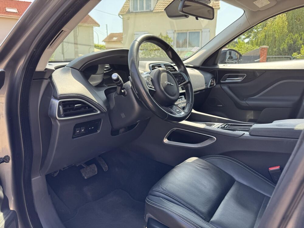 F-PACE 3.0 D V6 - 300 - BVA - Stop/Start - AWD R-Sport / GARANTIE / 2016 occasion 78300 Poissy