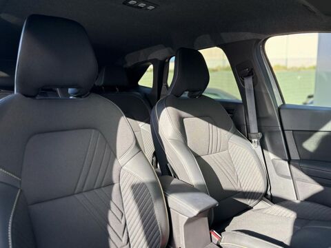 Symbioz E-Tech Full Hybrid 145 Iconic avec Cam&eacute;ra 360&deg;, et Hayon mai 2025 occasion 35300 Foug&egrave;res