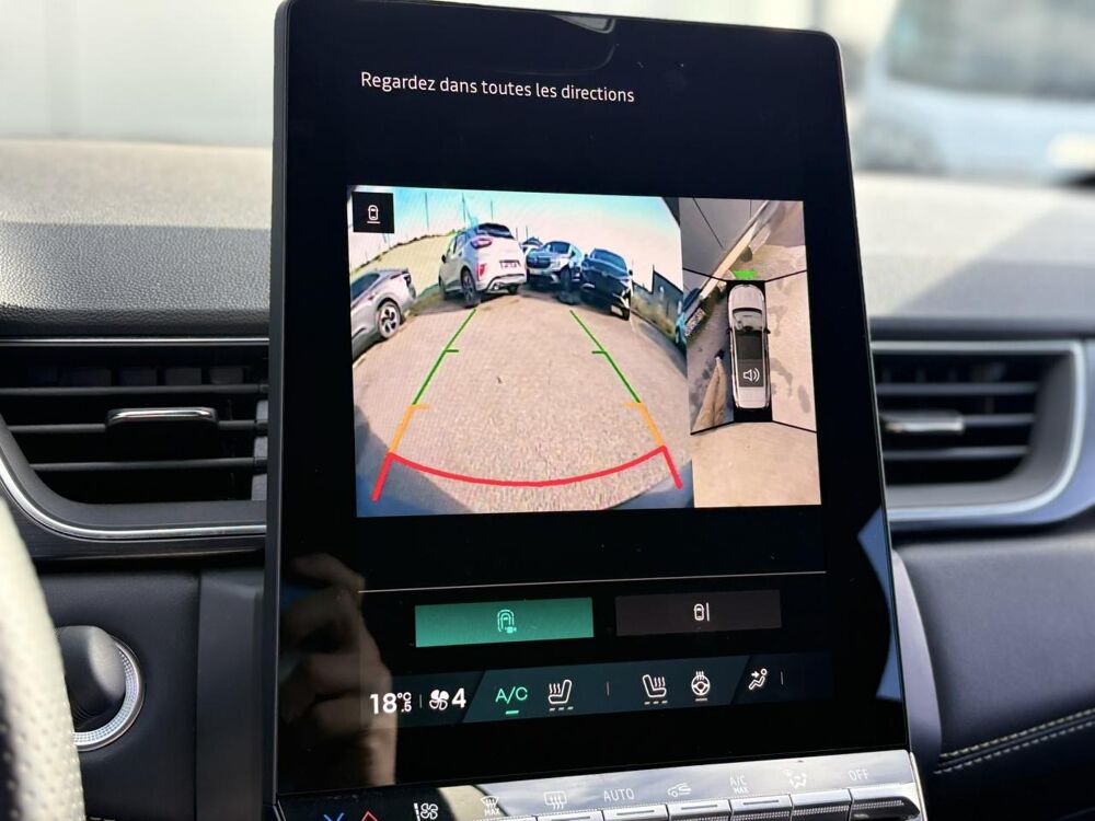 Symbioz E-Tech Full Hybrid 145 Iconic avec Cam&eacute;ra 360&deg;, et Hayon mai 2025 occasion 35300 Foug&egrave;res