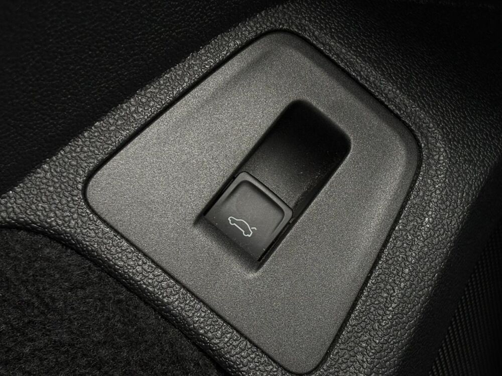 Tiguan 2.0 TDI 150 DSG7 R-Line avec Hayon &eacute;lec, Cam&eacute;ra et Attelage 2020 occasion 35300 Foug&egrave;res