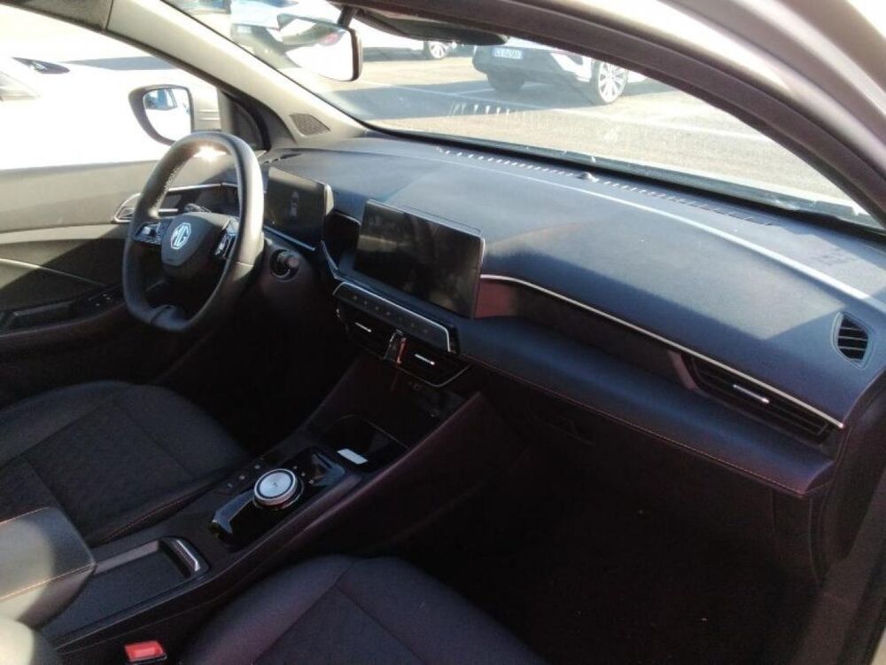 MG3 1.5 Hybrid+ 195 Luxury avec Cam&eacute;ra 360 et Si&egrave;ges chauffants 2025 occasion 35300 Foug&egrave;res
