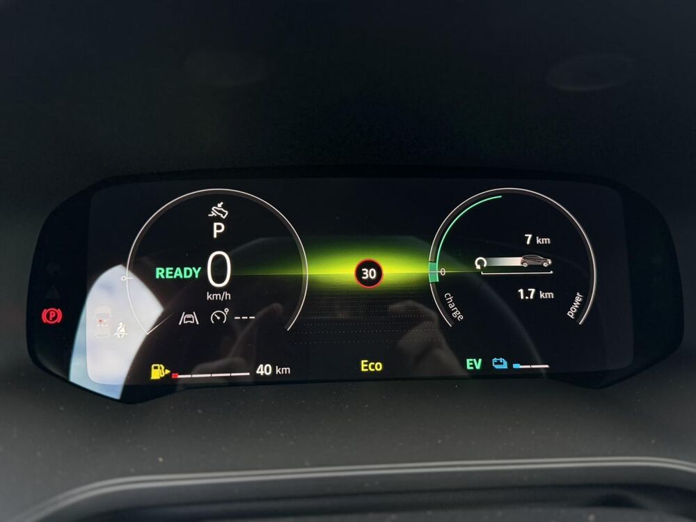 Captur NV 1.8 E-Tech Full Hybrid 160 Techno avec Pack Hiver 2025 occasion 35300 Foug&egrave;res