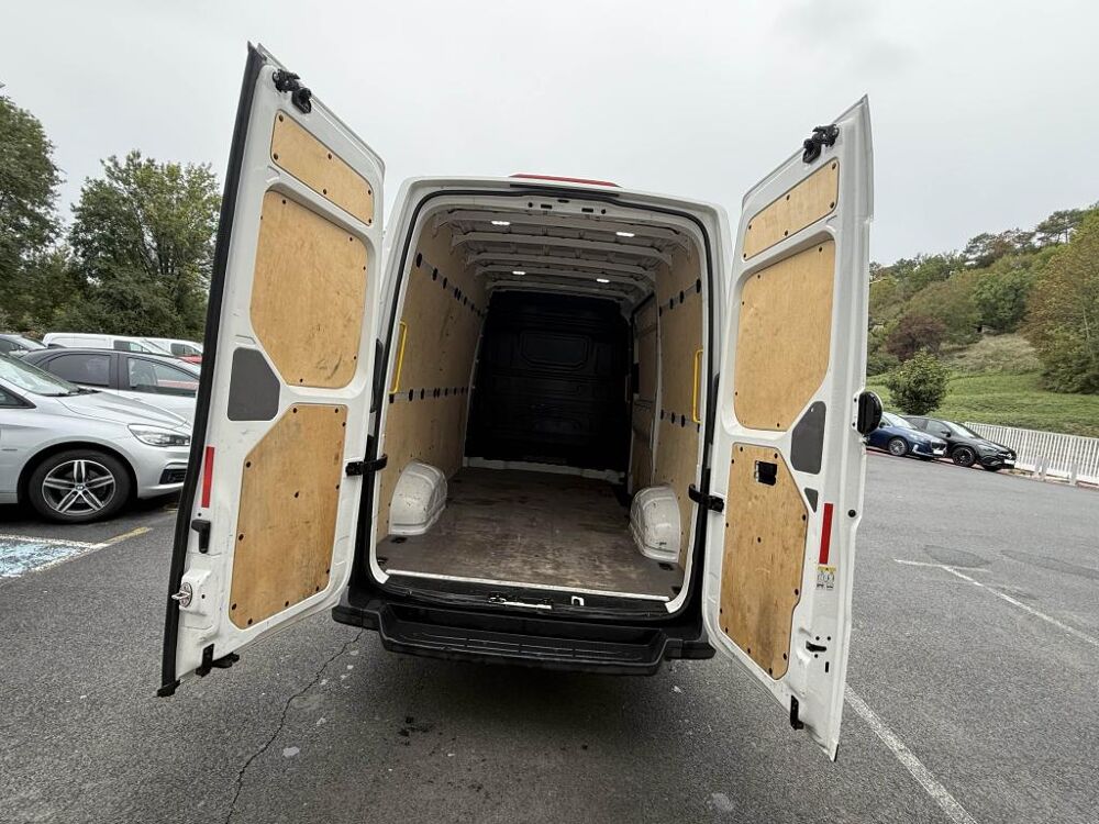 Crafter 35 L3H3 2.0 TDI - 140 FOURGON Van Business TVA RECUPERABLE + 2022 occasion 19100 Brive-la-Gaillarde