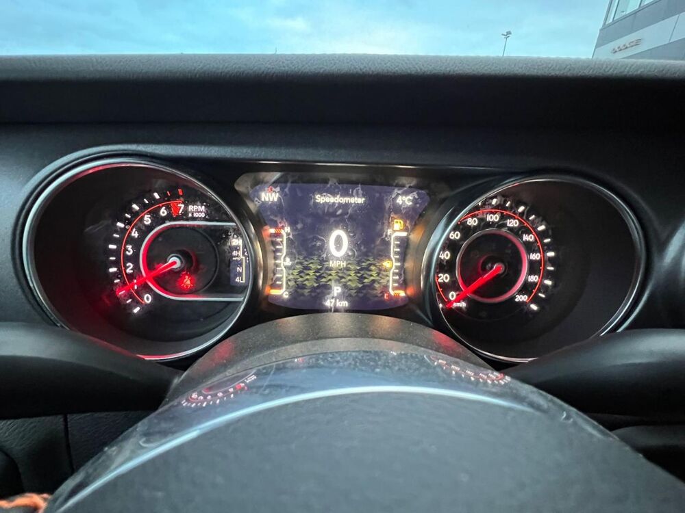 Divers Crew cab MOJAVE V6 3.6L Pentastar VVT 2021 occasion 91830 Le Coudray-Montceaux