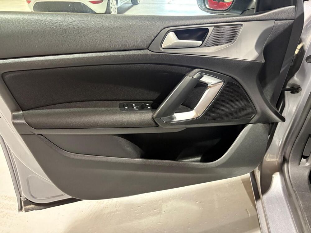 308 1.2i PureTech 12V S&S - 110 II 2013 BERLINE Active Business 2020 occasion 78680 &Eacute;p&ocirc;ne