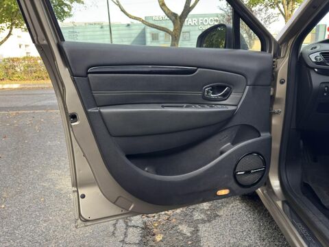 Sc&eacute;nic Grand 1.5 dCi FAP - 110 - BV EDC - 7pl GRAND III MONOSPACE 2013 occasion 77185 Lognes